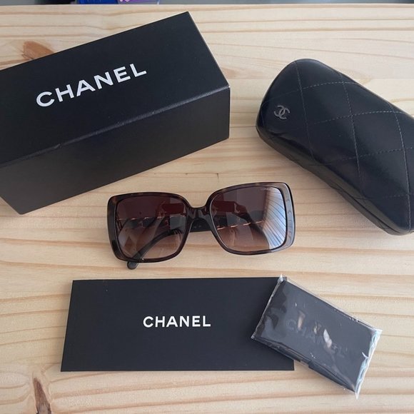 New CHANEL SUNGLASSES - Picture 1 of 7